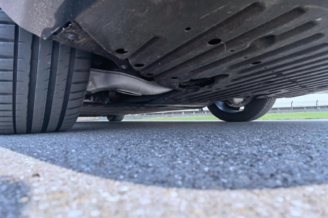 可甜亦可辣!赛道试驾岚图追光