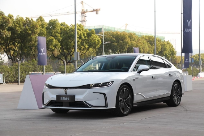 可甜亦可辣!赛道试驾岚图追光