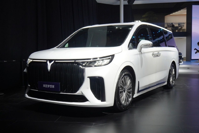 2023上海车展探馆:岚图携多款新车亮相 追光将正式上市