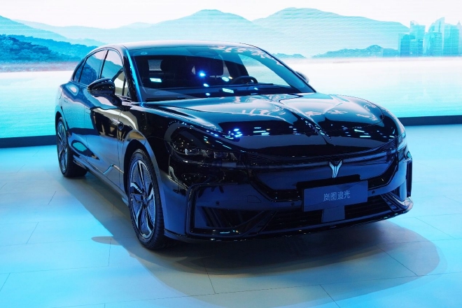 2023上海车展探馆:岚图携多款新车亮相 追光将正式上市