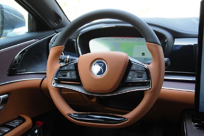 巅峰王朝 试驾比亚迪汉EV/唐DM-i冠军版