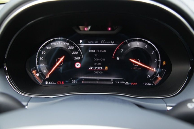 诠释运动与豪华 试驾捷尼赛思GV70燃油版