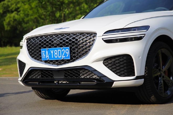 诠释运动与豪华 试驾捷尼赛思GV70燃油版