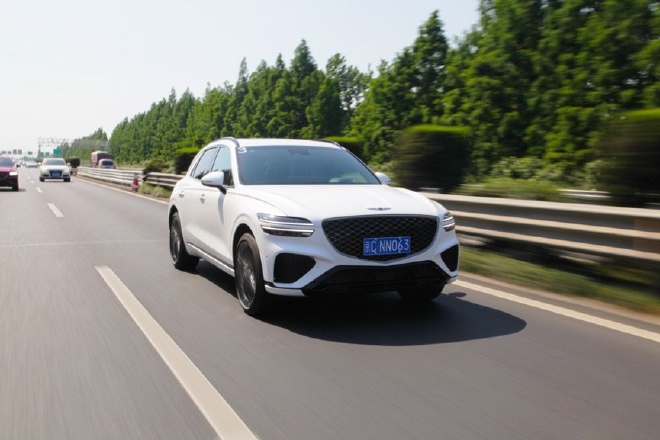 诠释运动与豪华 试驾捷尼赛思GV70燃油版