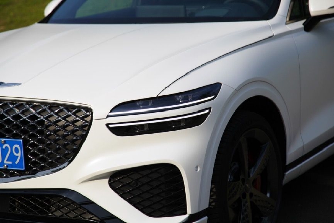 诠释运动与豪华 试驾捷尼赛思GV70燃油版