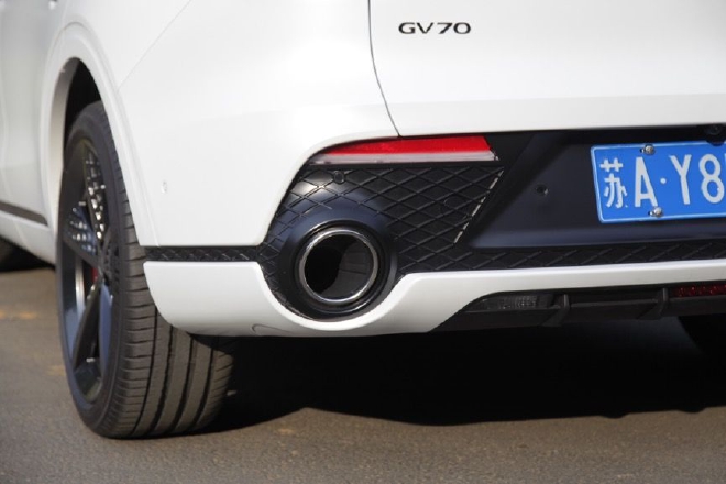 诠释运动与豪华 试驾捷尼赛思GV70燃油版