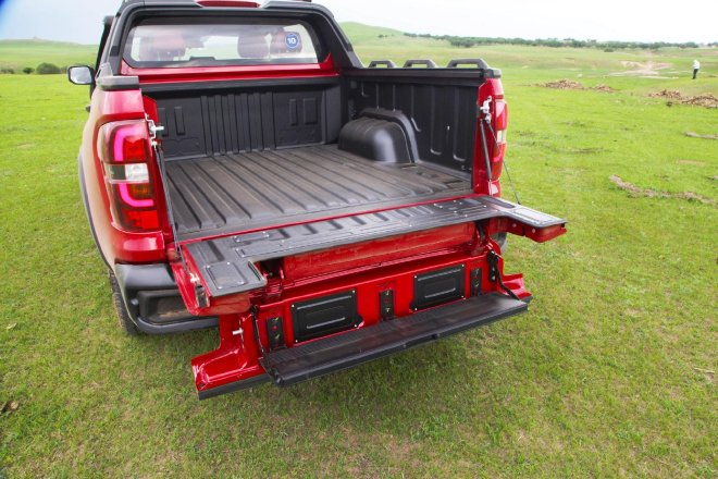 运动型越野皮卡 试驾长安览拓者探索版