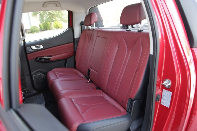 运动型越野皮卡 试驾长安览拓者探索版