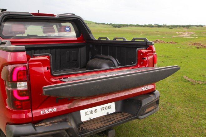 运动型越野皮卡 试驾长安览拓者探索版