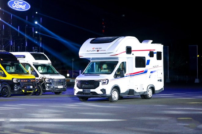 售价15.38万起 江铃福特全顺T8正式上市