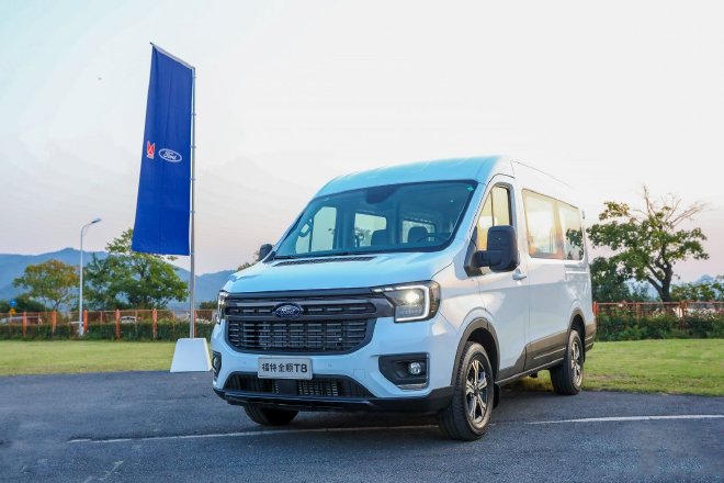 售价15.38万起 江铃福特全顺T8正式上市