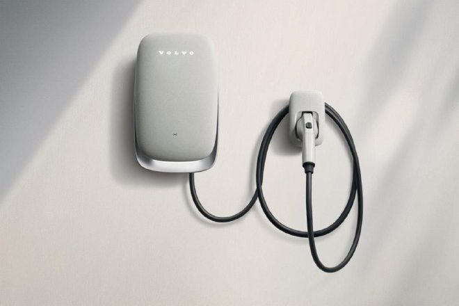 沃尔沃新款XC40 RECHARGE/C40 RECHARGE上市 售价28.29万起