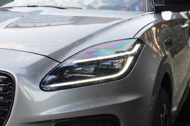 有颜值更运动 试驾全新捷豹E-PACE