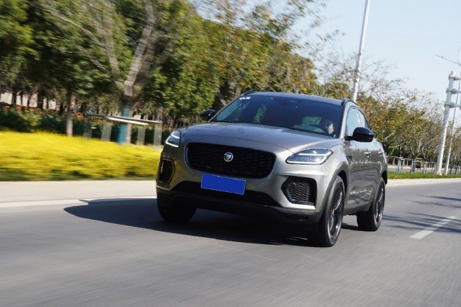有颜值更运动 试驾全新捷豹E-PACE