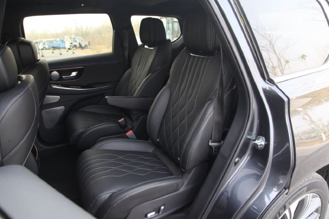 Appearance configuration upgraded again, test drive Xingtu Lanyue International Edition