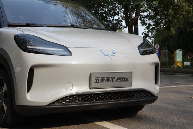 空间够大续航稳 综合试驾五菱缤果PLUS