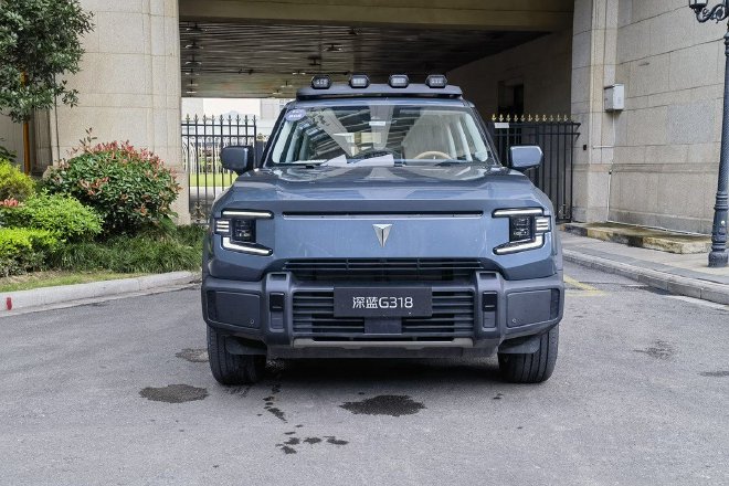 增程也可以很硬派!抢先试驾深蓝G318