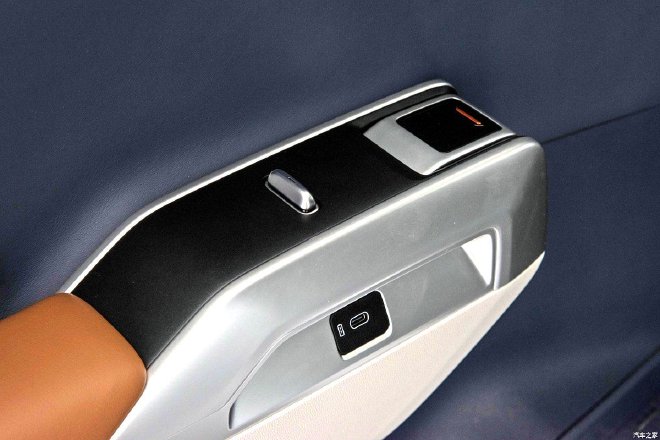 增程也可以很硬派!抢先试驾深蓝G318