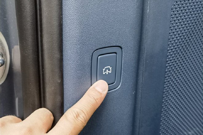 增程也可以很硬派!抢先试驾深蓝G318