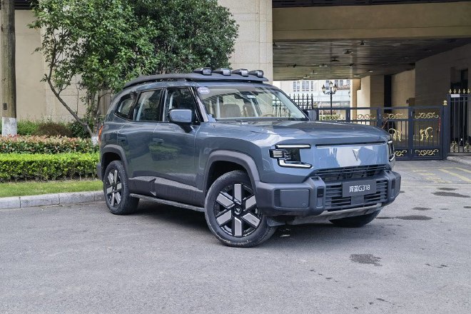 增程也可以很硬派!抢先试驾深蓝G318