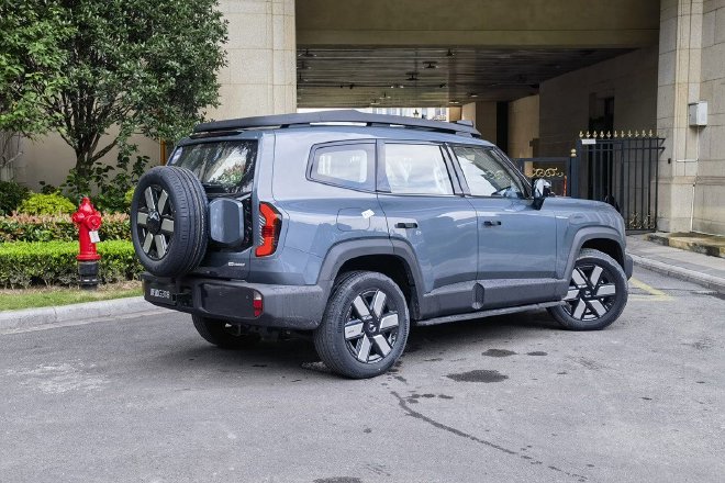 增程也可以很硬派!抢先试驾深蓝G318