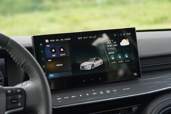 好开有劲还省油 试驾全新第9代凯美瑞 2.5HEV