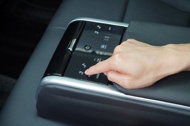 好开有劲还省油 试驾全新第9代凯美瑞 2.5HEV