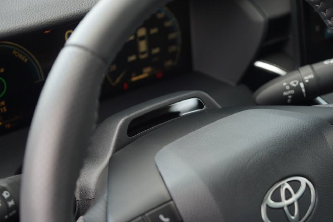 好开有劲还省油 试驾全新第9代凯美瑞 2.5HEV