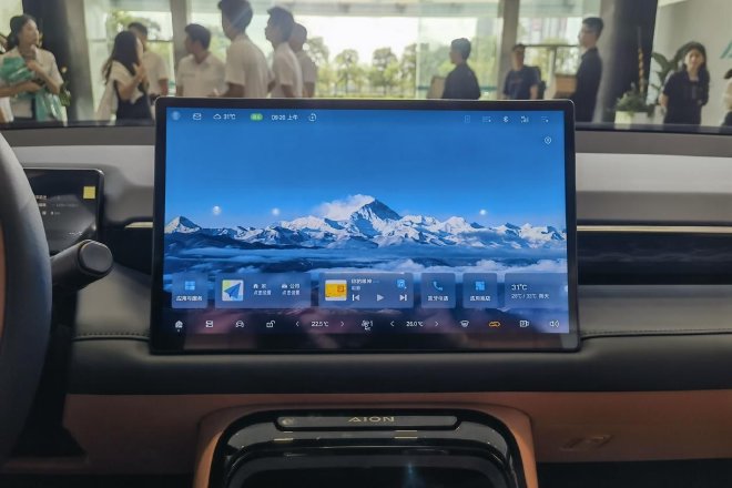 智能舒适再升级 静态体验第二代AION V座舱