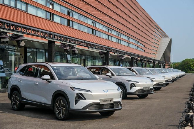 五菱星光S正式上市 售价9.98-12.98万元