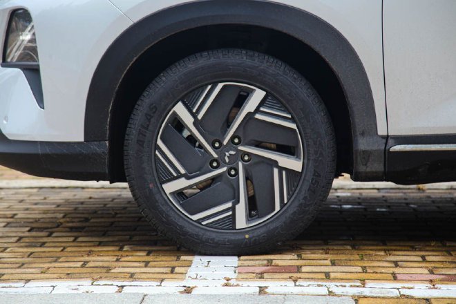 五菱星光S正式上市 售价9.98-12.98万元