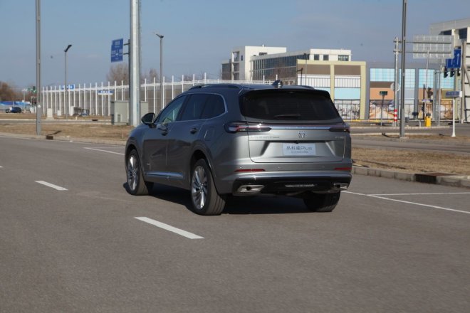 入门即满配 试驾昂科威Plus艾维亚等车型