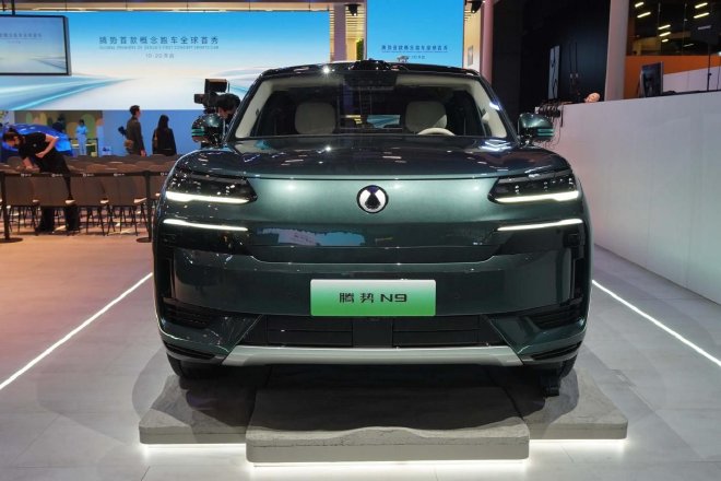 2025上海车展:科技旗舰SUV 腾势N9亮相