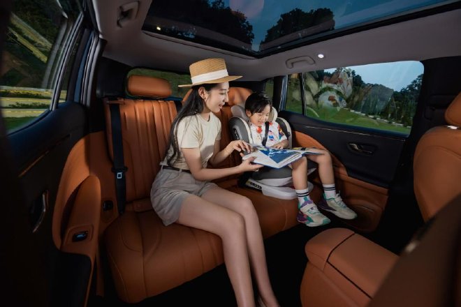 21项优化升级 埃安霸王龙家庭版售10.98万起