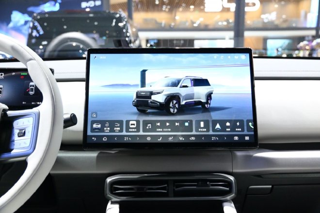 2025成都车展:实拍方程豹钛3星战都市版