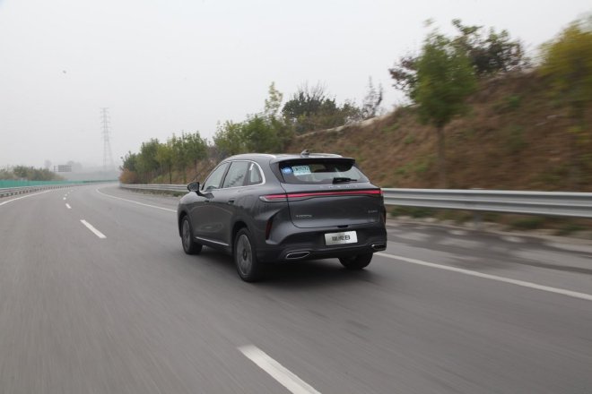 动力够用配置全 试驾奇瑞第五代瑞虎8虎踞版