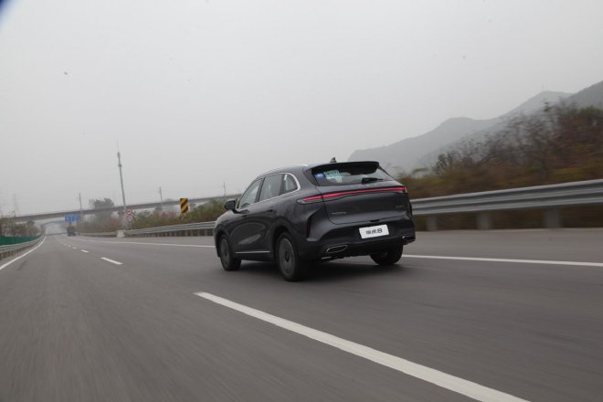 动力够用配置全 试驾奇瑞第五代瑞虎8虎踞版