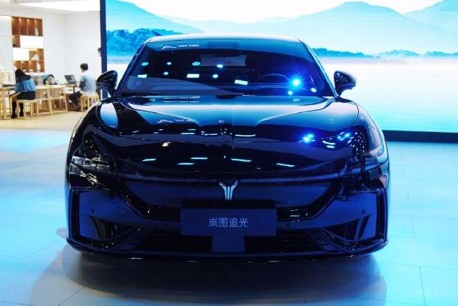 2023上海车展探馆:岚图携多款新车亮相 追光将正式上市