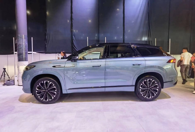 2023上海车展探馆:奇瑞瑞虎9实车