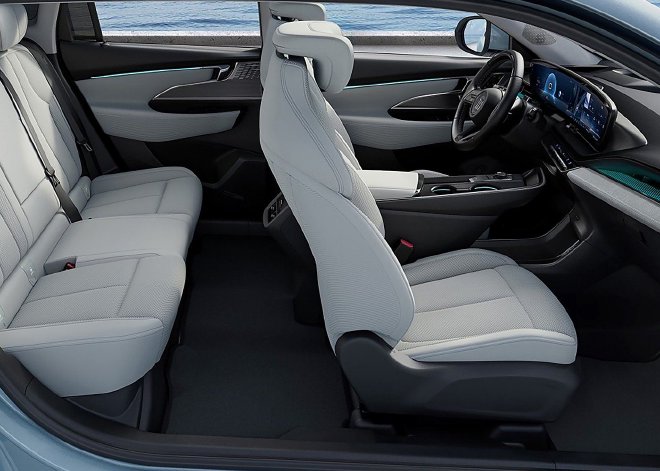 试驾别克E5 感受合资纯电SUV的豪华感