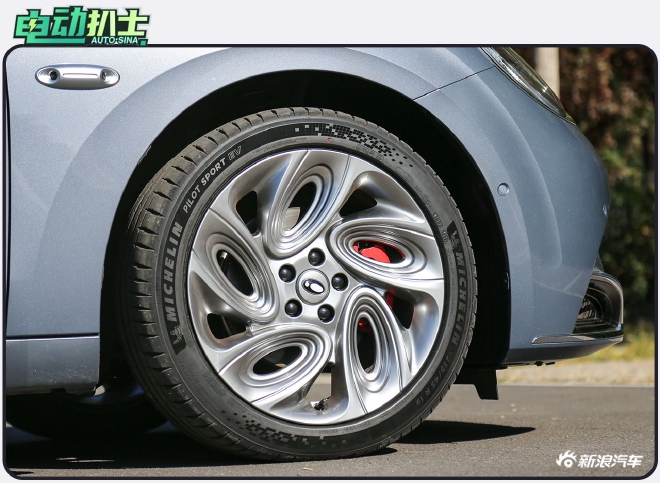 年轻人市场的新宠?试驾欧拉闪电猫