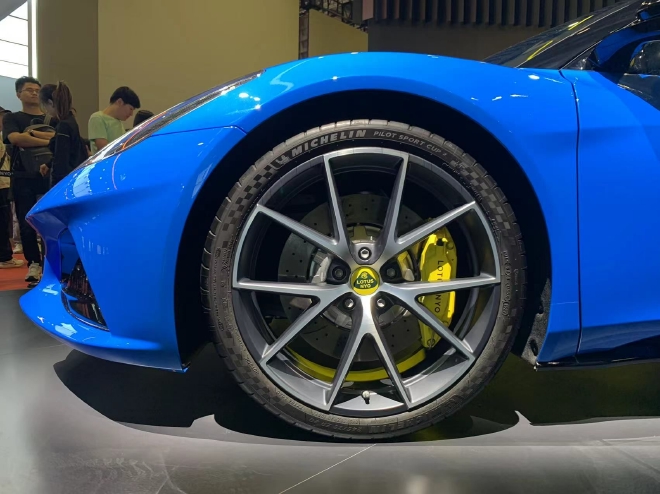 2023上海车展:路特斯多款车型亮相