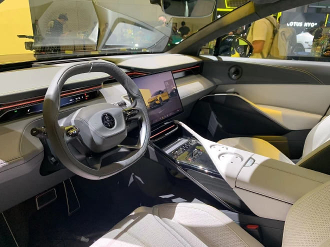 2023上海车展:路特斯多款车型亮相