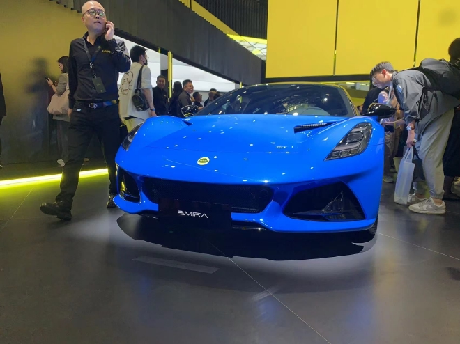 2023上海车展:路特斯多款车型亮相