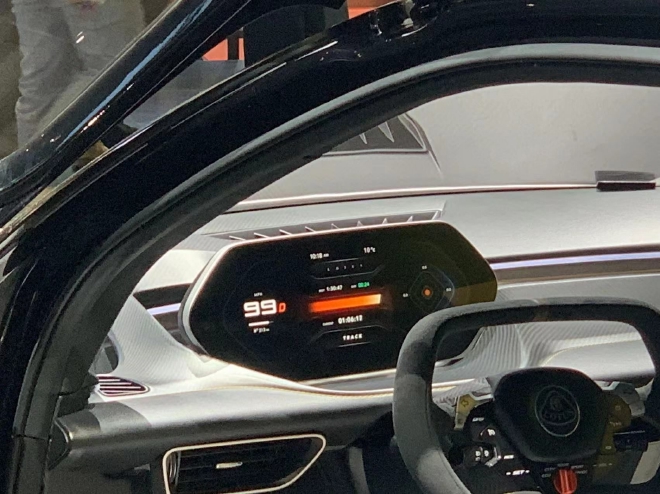 2023上海车展:路特斯多款车型亮相