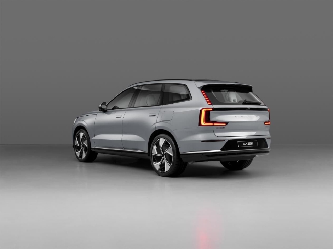 自动驾驶赛道的里程碑,2023上海车展专访沃尔沃和Luminar高管