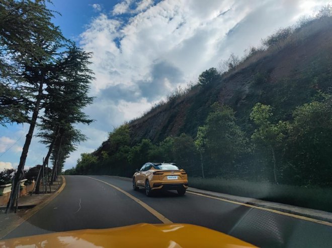 大马力性能测试和油耗PK 福特蒙迪欧运动版试驾