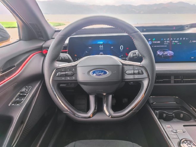 大马力性能测试和油耗PK 福特蒙迪欧运动版试驾