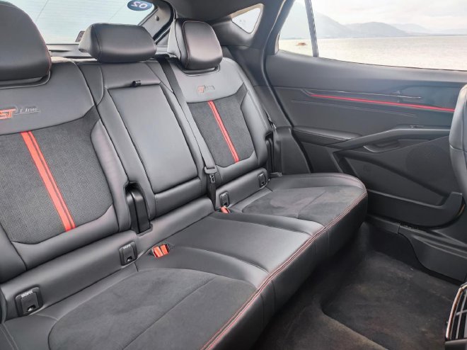 大马力性能测试和油耗PK 福特蒙迪欧运动版试驾