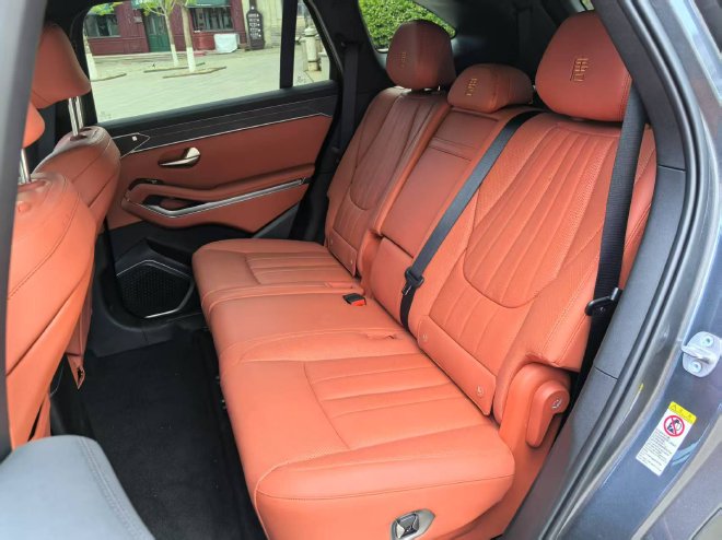 智能与豪华再升级 试驾比亚迪旗舰车型汉L与唐L